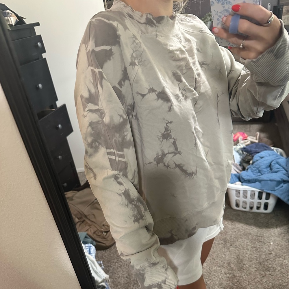 lululemon athletica Gray Tie-Dye Crew Neck Sweater